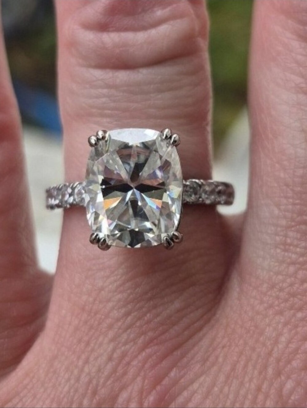 VVS1 5 Carat Cushion-cut Old mine cut Moissanite ring size 6 New